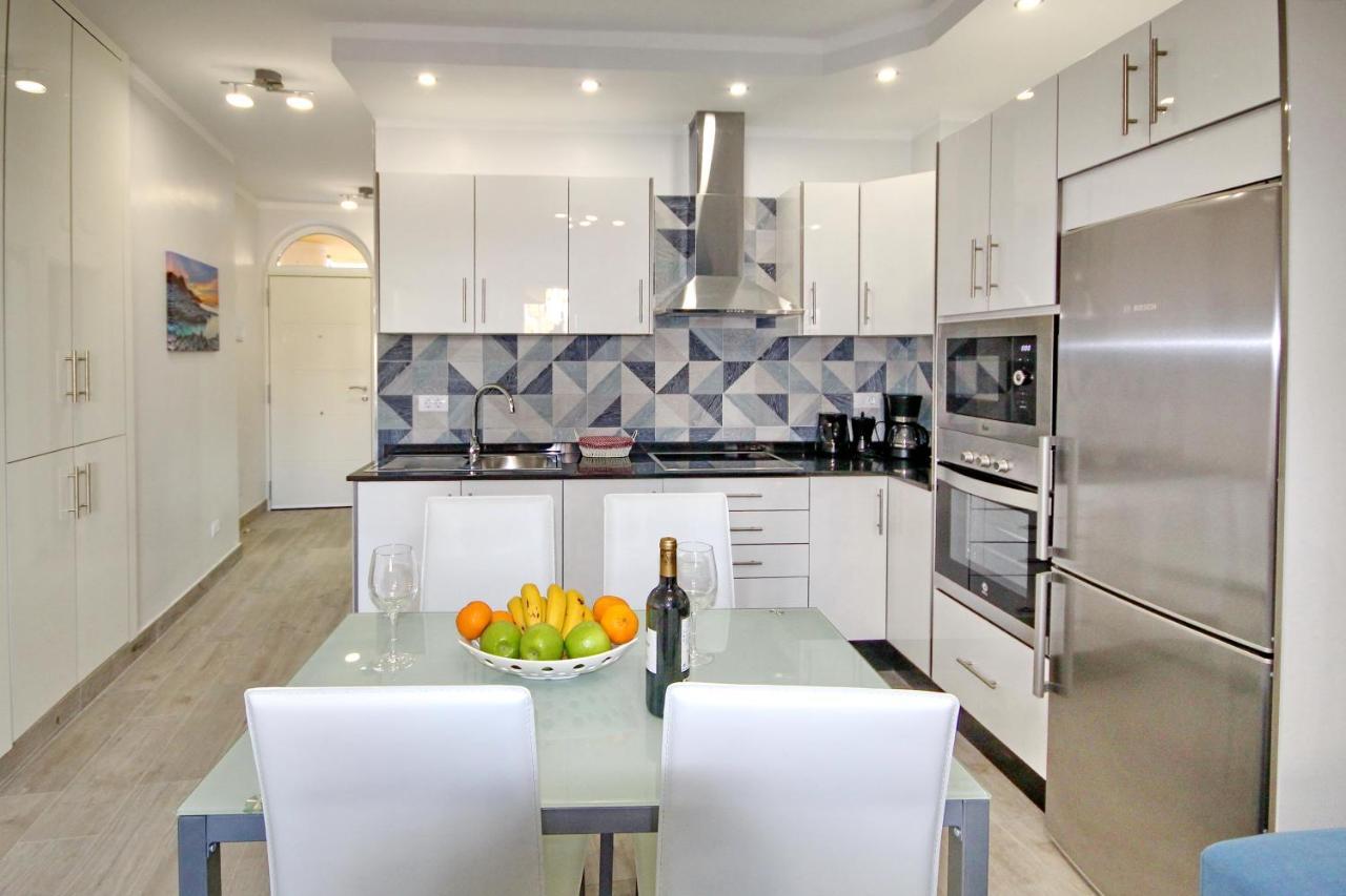 Modern Apartment In Complex With Pool In Costa Adeje Екстериор снимка